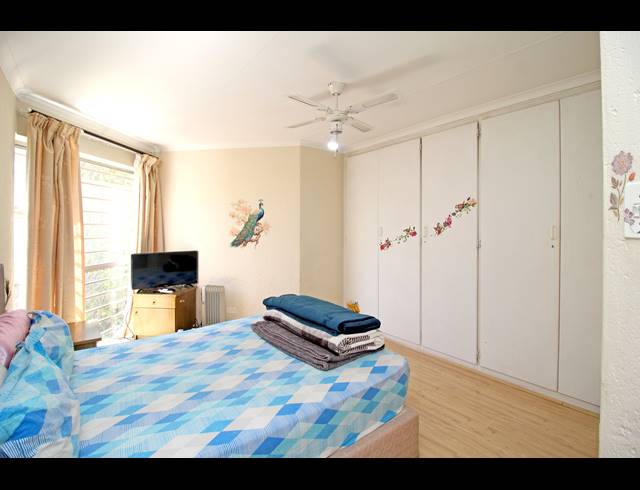 2 BEDROOM HOUSE FOR SALE IN SUNNINGHILL
